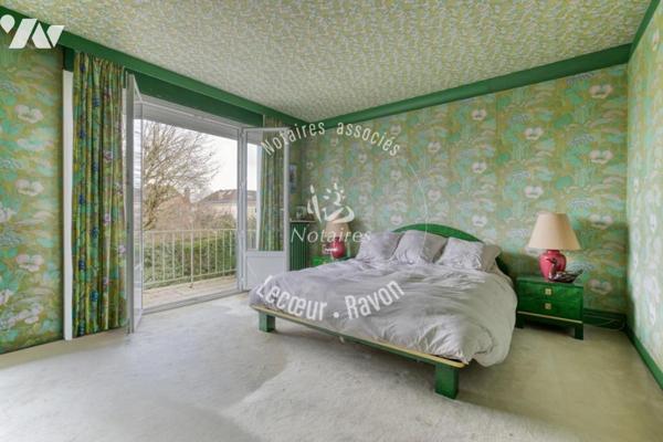 Maison familiale avec jardin, proche gare de Louveciennes