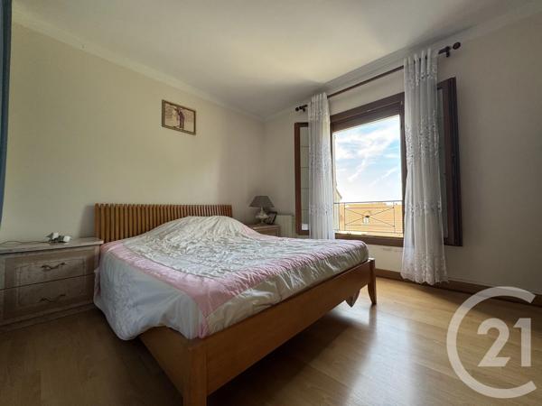 Maison à vendre  9 pièces - 189 m 2   SARCELLES  - 95