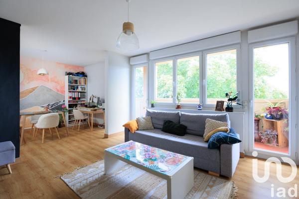 Appartement 4 pièces de 69 m² à Écully (69130)