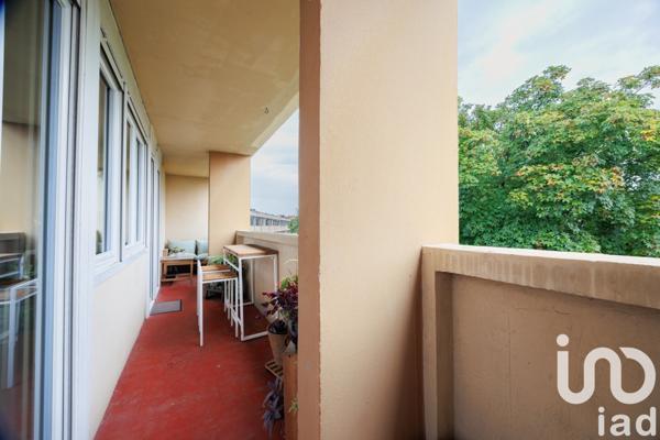 Appartement 4 pièces de 69 m² à Écully (69130)