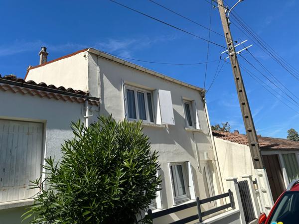 Maison proche centre ville de ROCHEFORT jardin garage 5 chambres