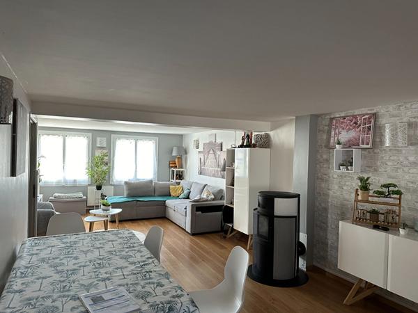 Maison proche centre ville de ROCHEFORT jardin garage 5 chambres