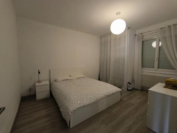 Givors Dépôt d'environ 400m² à réhabiliter avec Maison de 73m² -