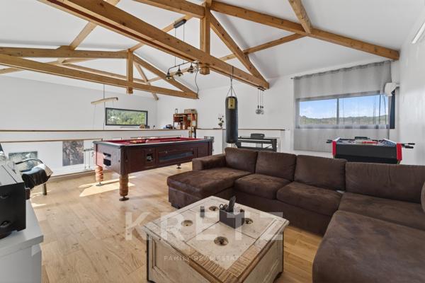 Domaine privé à 15 minutes de Béziers – Villa d’architecte et deux appartements indépendants