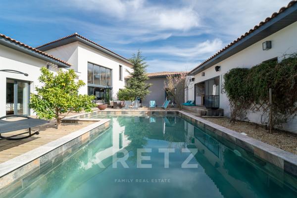 Domaine privé à 15 minutes de Béziers – Villa d’architecte et deux appartements indépendants
