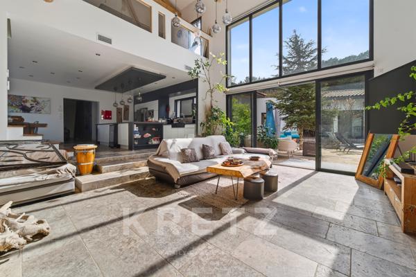 Domaine privé à 15 minutes de Béziers – Villa d’architecte et deux appartements indépendants