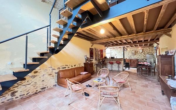 Maison à vendre    6 pièces •  Champfrémont