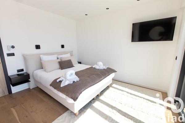 Maison 6 pièces de 270 m² à Roquebrune-sur-Argens (83380)