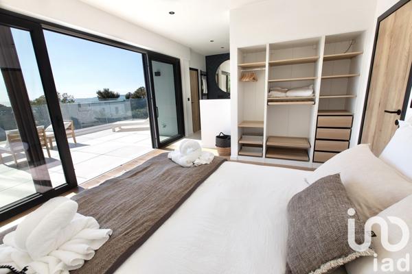 Maison 6 pièces de 270 m² à Roquebrune-sur-Argens (83380)