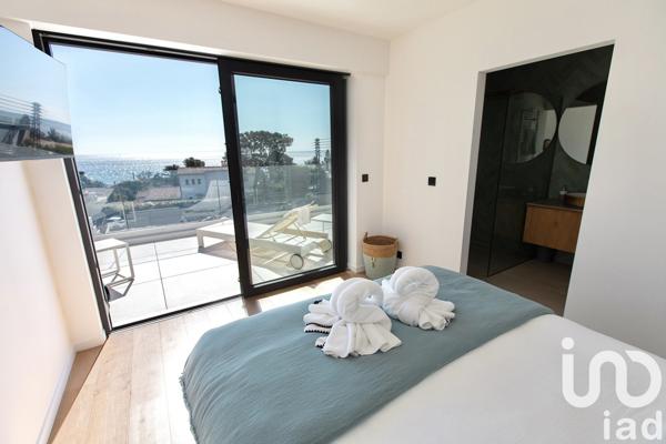 Maison 6 pièces de 270 m² à Roquebrune-sur-Argens (83380)