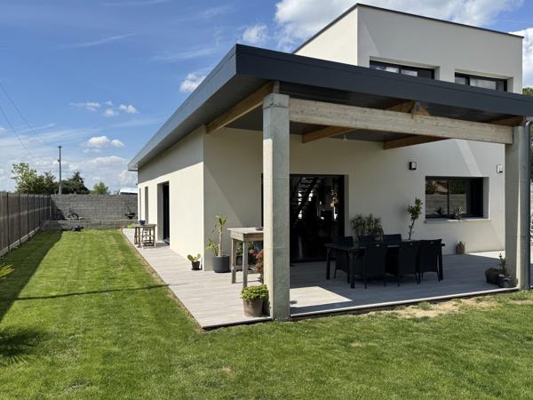 MAISON T6 CENTRE CASTELNAU-D'ESTRETEFONDS