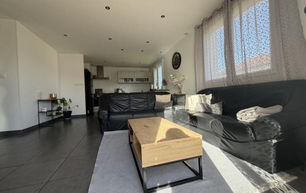 Vente Maison 90m² en bon état / 780m² de terrain rénové(e) Le pont-de-beauvoisin   