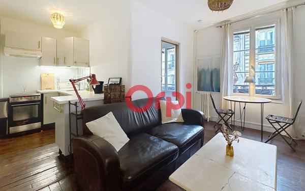 Appartement à vendre    2 pièces •  Paris 18