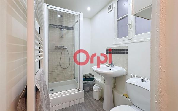 Appartement à vendre    2 pièces •  Paris 18