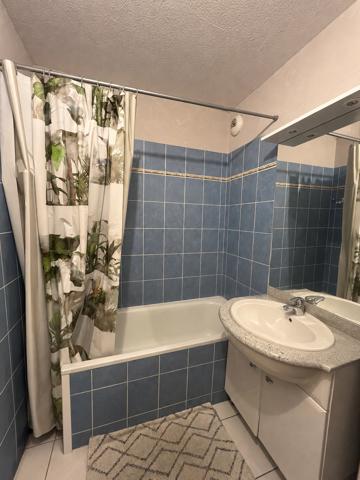 T2 en rez-de-jardin sécurisé et cloturé - résidence récente - Villeneuve-Tolosane (31270)