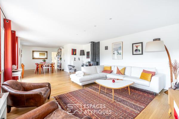 Très beau corps de ferme entièrement rénové avec piscine à Dardilly le Haut