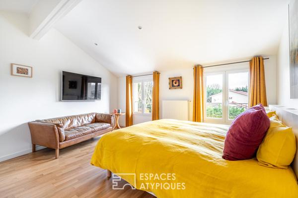 Très beau corps de ferme entièrement rénové avec piscine à Dardilly le Haut