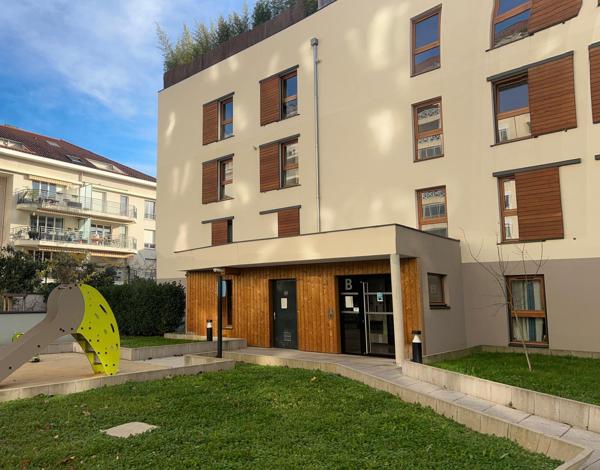 Appartement 3 pièces - 72 m² Exclusivité efficity