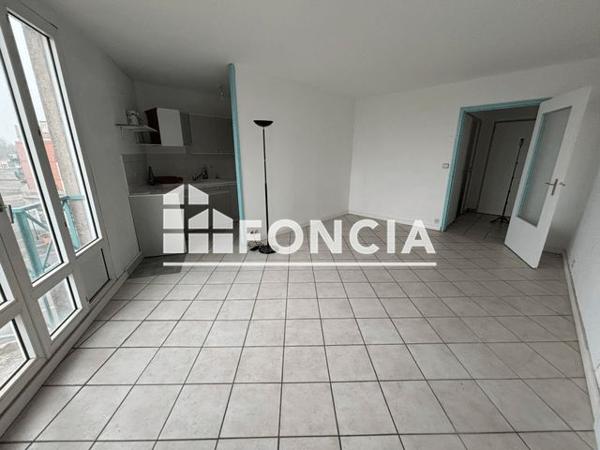 Location Appartement 2 pièces 47.11 m² - 1 AU 7 PLACE GERM.TAILLEFERRE Montigny Le Bretonneux 78180