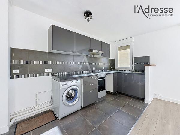 Appartement Suresnes T2 50m² Parking et Cave - 1 250 € CC