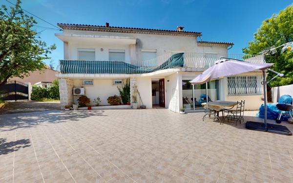 Appartement à vendre    1 pièce •  La Farlède