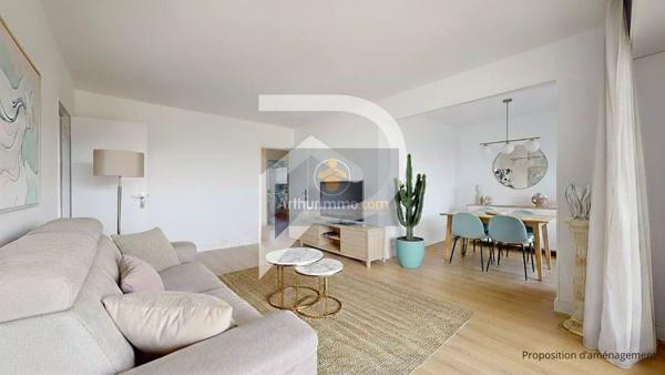 Vente                                                      Appartement
                        
                     5 pièces                      88 m2                     à Marly-le-Roi