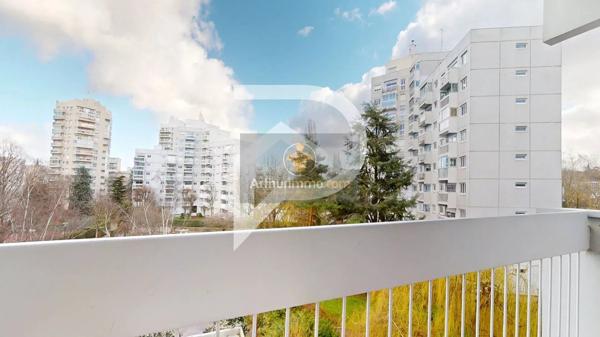 Vente                                                      Appartement
                        
                     5 pièces                      88 m2                     à Marly-le-Roi