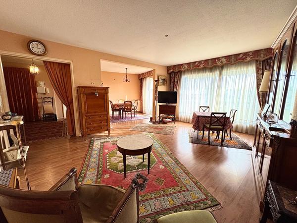 Appartement Orleans 3 pièces de 85.63 m2 avec balcon, ascenseur, parking et cave