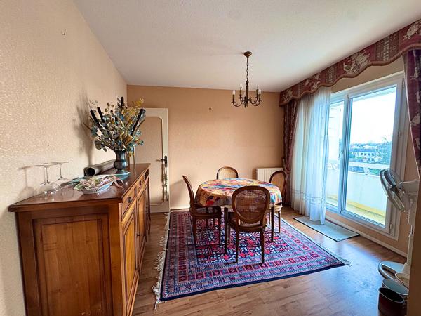 Appartement Orleans 3 pièces de 85.63 m2 avec balcon, ascenseur, parking et cave