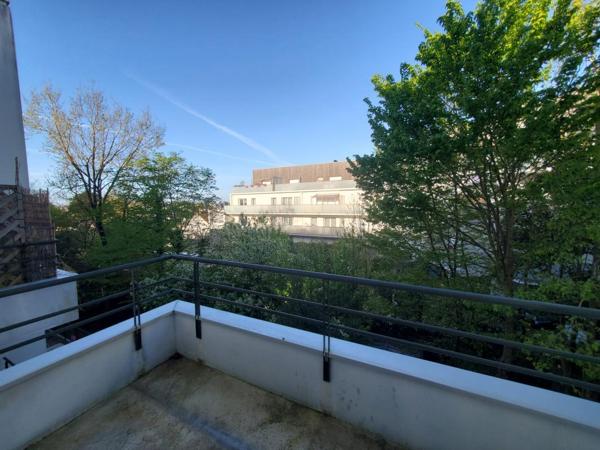 BEL APPARTEMENT T3 BOURG ST HERBLAIN - Balcon et parking en sous-sol Saint Herblain