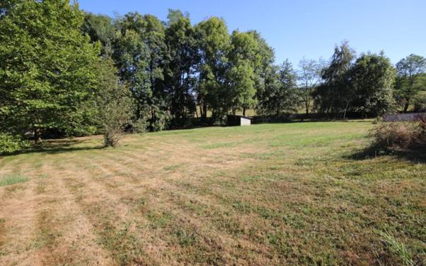 Maison à louer    6 pièces •  Parbayse