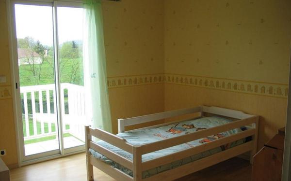 Maison à louer    6 pièces •  Parbayse