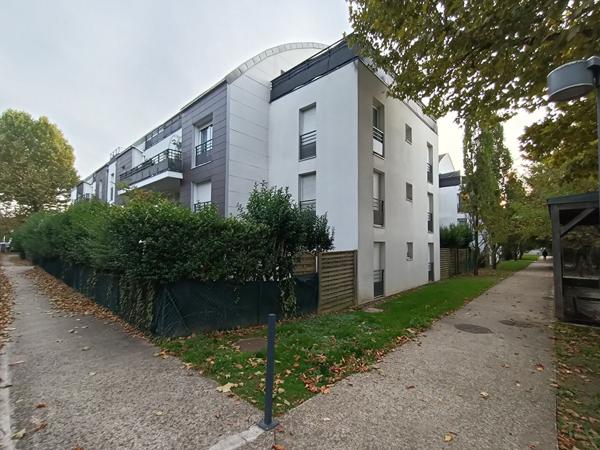 Ideal investisseur - F2 vendu loué avec balcon et parking
