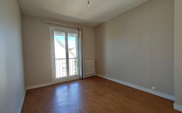 Immeuble à vendre    8 pièces •  Sully-sur-Loire