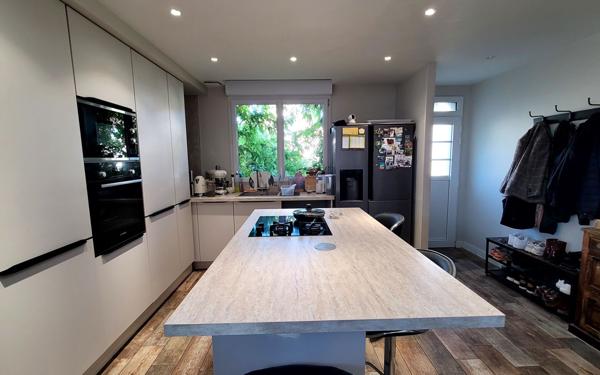 Maison à vendre    5 pièces • 99,57 m2 Orléans