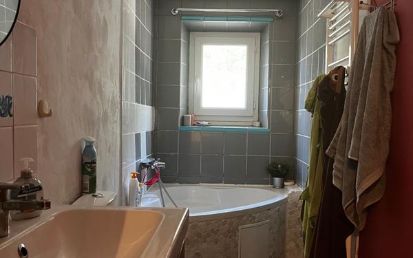 Maison à vendre    4 pièces • 100 m2 Alleins