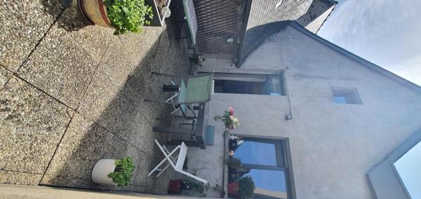 APPARTEMENT ANCIEN AVEC BEAUCOUP DE CACHET