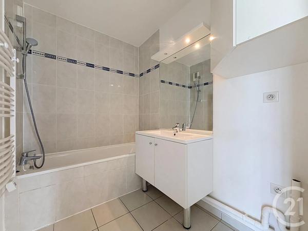 Appartement F3 à vendre  3 pièces - 60,32 m 2   CHARTRES  - 28