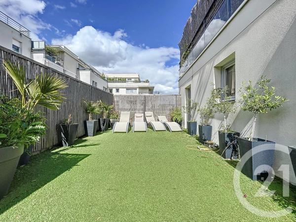 Appartement F3 à vendre  3 pièces - 81,95 m 2   NANTERRE  - 92
