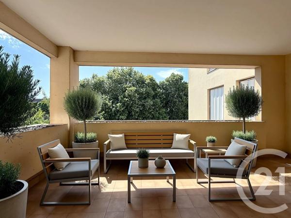 Appartement F3 à vendre  3 pièces - 81,95 m 2   NANTERRE  - 92