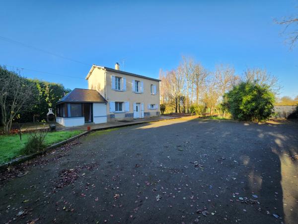 Maison
                                                                                                                                                                                                                                                                                                                        4 pièce(s)                                                                                                                                                                                                          2 chambre(s)                                                                                                                                                                                                          104  m²