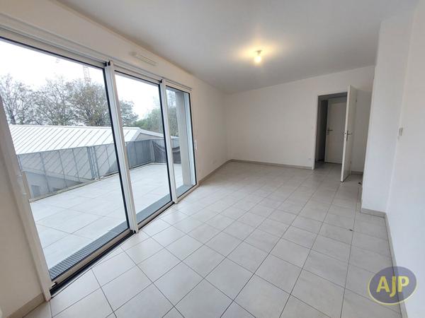 Appartement à louer Orvault : 3 pièces, 56m² avec 2 chambre(s) à 818€ - AJP Immobilier Nantes Rond-Point de Rennes