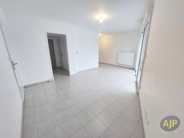 Appartement à louer Orvault : 3 pièces, 56m² avec 2 chambre(s) à 818€ - AJP Immobilier Nantes Rond-Point de Rennes