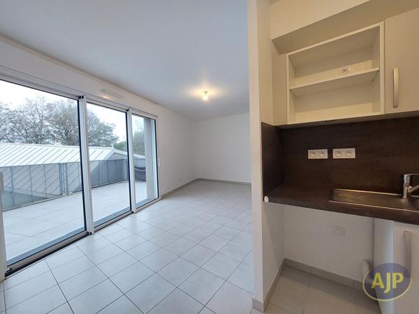 Appartement à louer Orvault : 3 pièces, 56m² avec 2 chambre(s) à 818€ - AJP Immobilier Nantes Rond-Point de Rennes