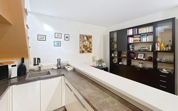 Appartement à vendre    2 pièces • 65,62 m2 Avignon