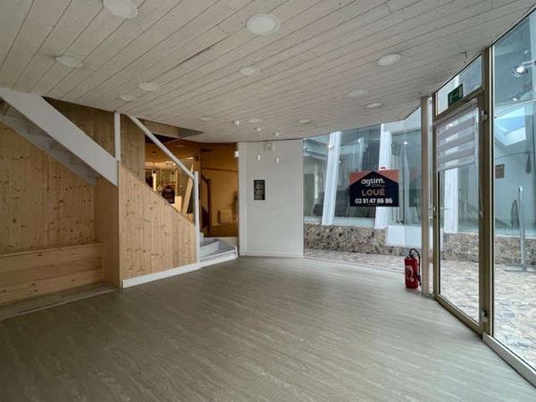LA ROCHE SUR YON / Location Local professionnel 21 m²