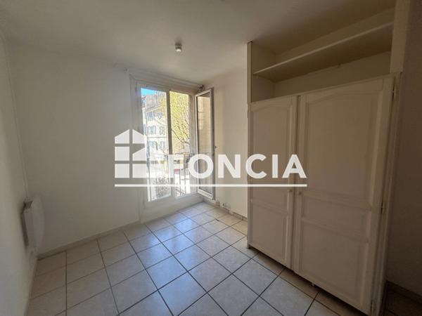 Location Studio meublé 14.74 m² - 37 RUE JEAN JACQUES ROUSSEAU Manosque 04100