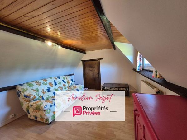 Beau potentiel -longère avec vie de plain pied - terrain de 2500m²