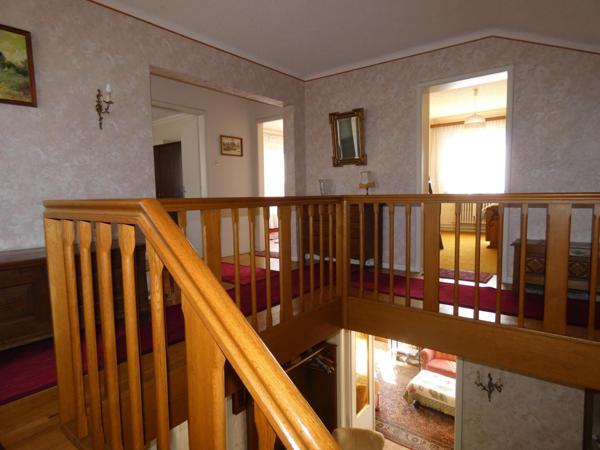 Belle maison individuelle avec un grand terrain