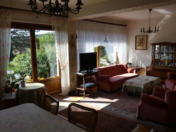 Belle maison individuelle avec un grand terrain